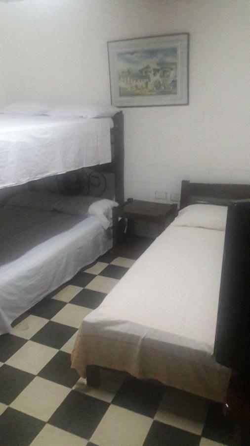 Hospedaje Santa Barbara Буга Экстерьер фото